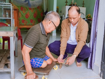 Thành phố Huế: Mở ra, đánh giá và chỉ định dụng cụ trợ giúp cho người khuyết tật và nạn nhân da cam